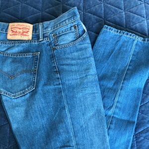 Levi’s jeans size 32x34 cut 511